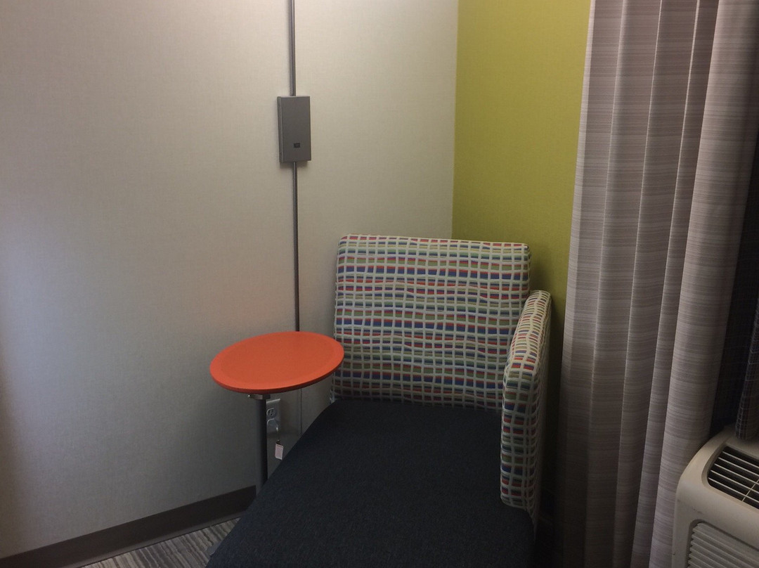 Holiday Inn Express & Suites Cincinnati Se Newport By IHG主图