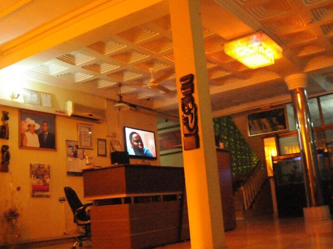 Glamossay Hotel主图