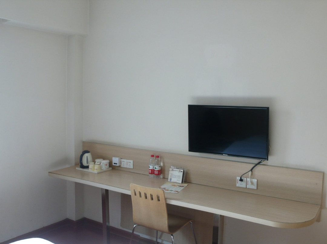 艳阳天小厨旅店武汉前进一路主图