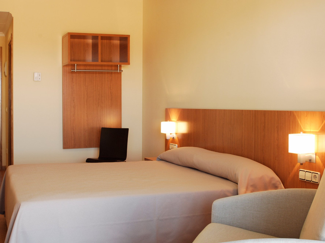 Hotel AS Hoteles Monreal主图