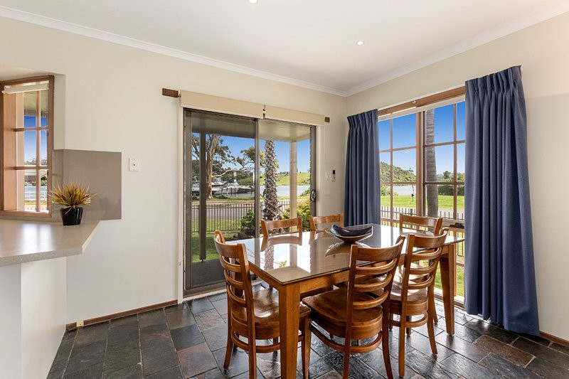 Riviera Beach Resort主图