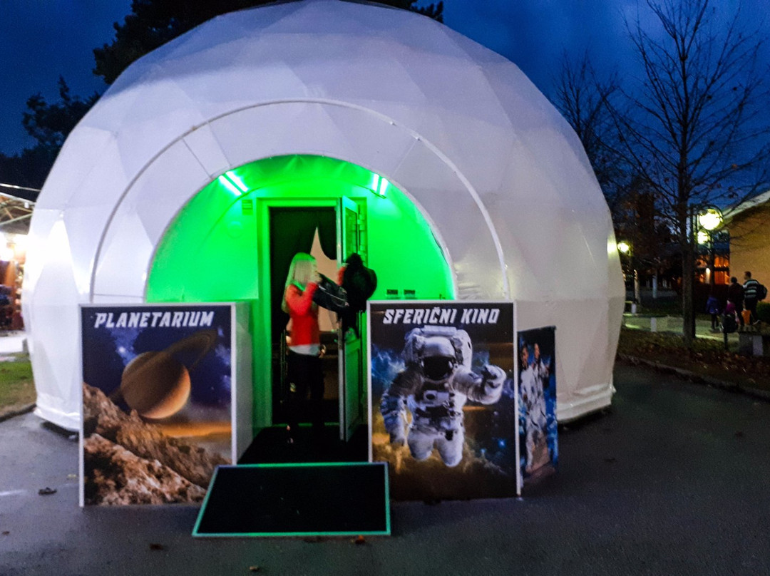 Planetarium in Sfericni Kino Astroport 360-Catez ob Savi必去景点