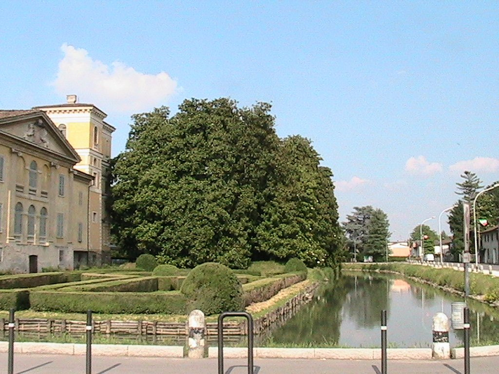 Villa Sommi Picenardi Crotti景点图片