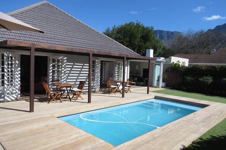 Acorn Lodge