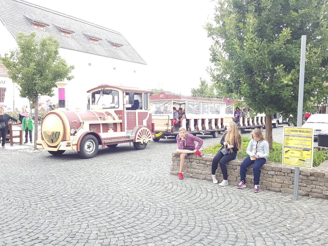 Lokomotiv Kisvonat / Road Train Tihany-蒂豪尼必去景点