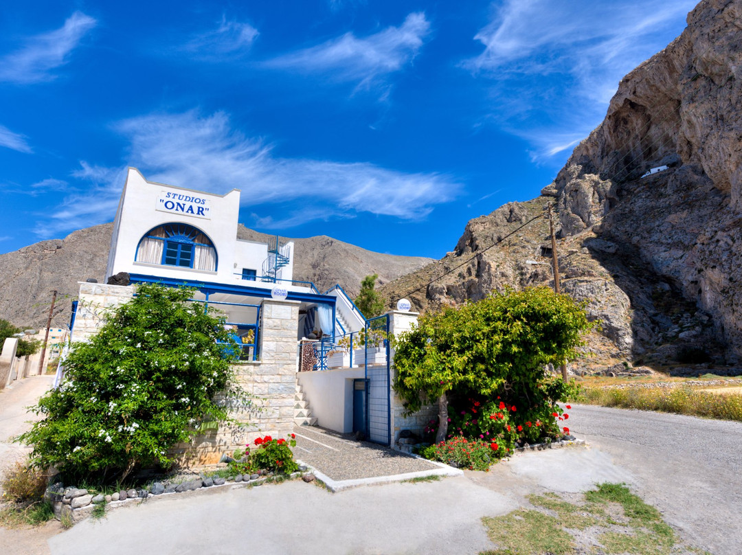 Onar Rooms & Studios Santorini