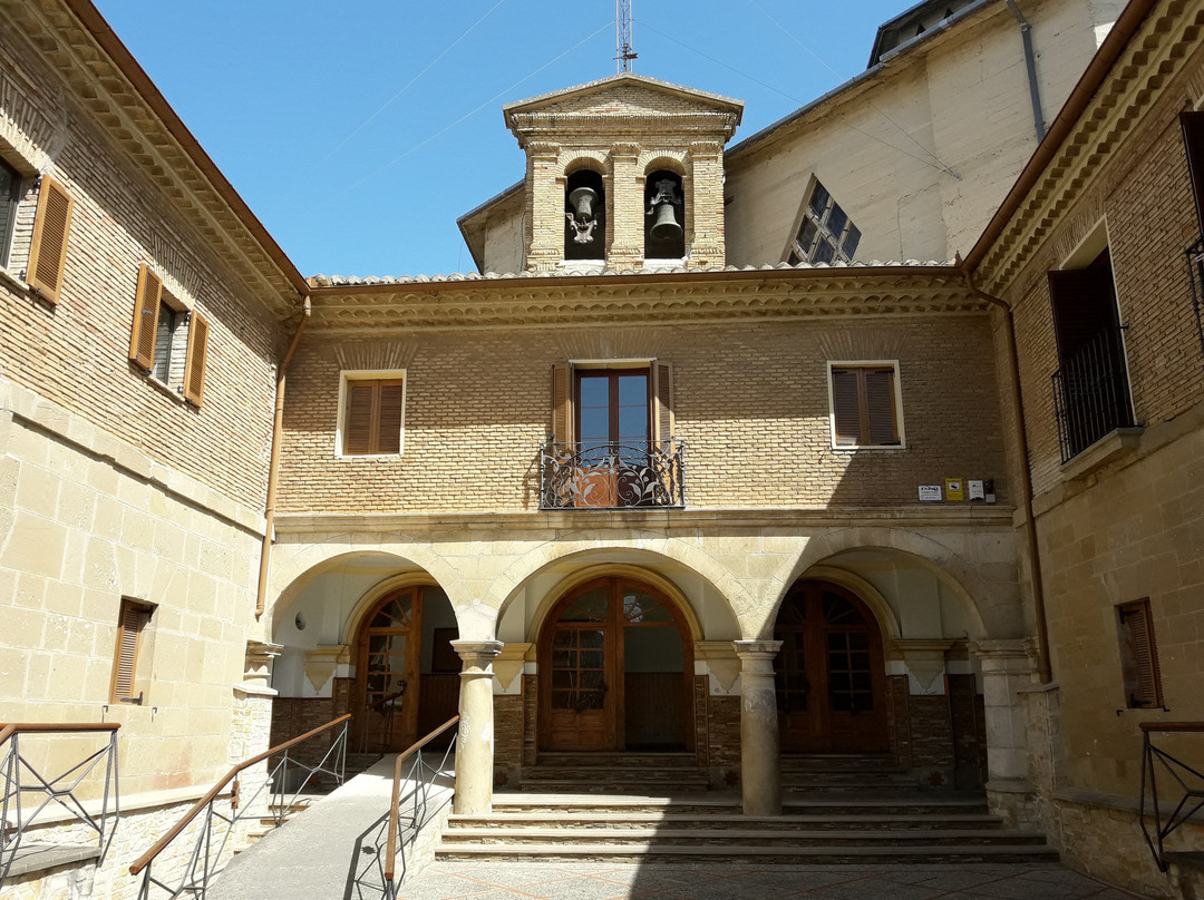 Basílica de Nuestra Señora del Puy景点图片