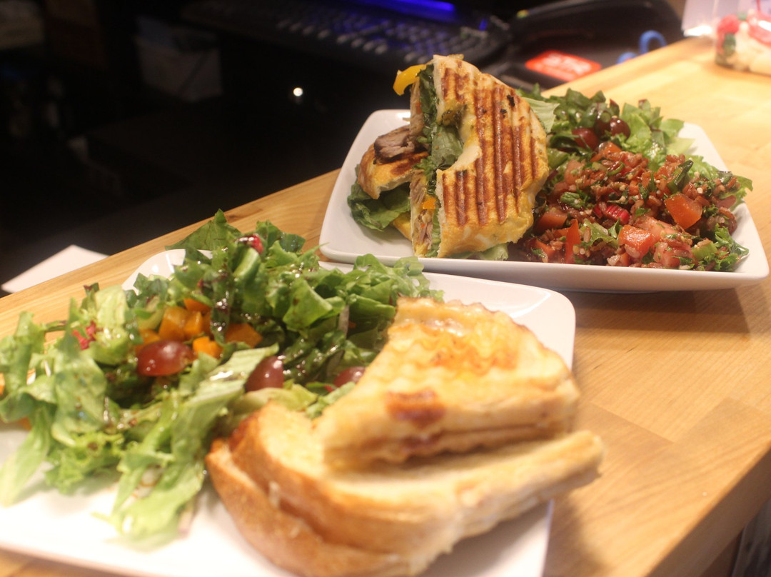 Saint-Agapit餐馆和美食-Le Cafe Du Village