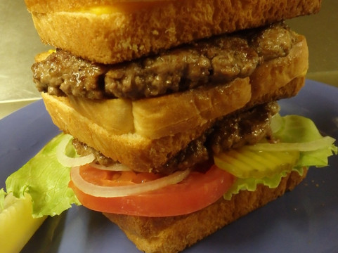 Calvin餐馆和美食-Outlaws Grocery and Diner