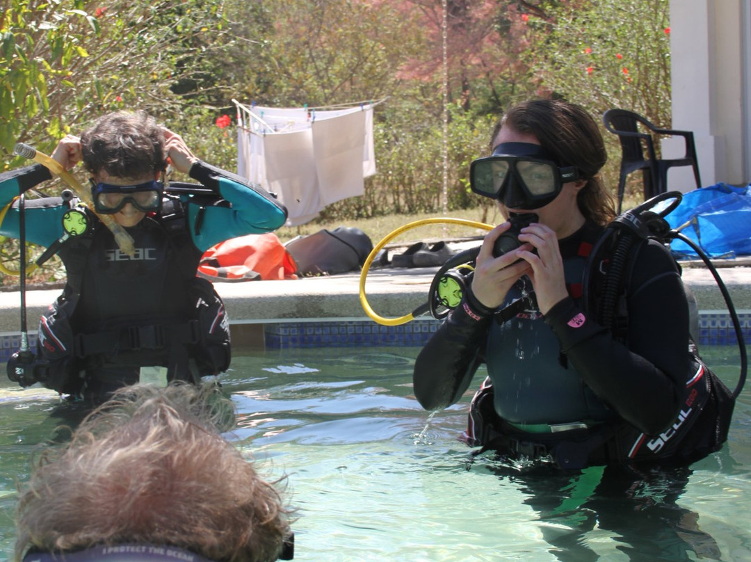 Buceo Gavilana-诺萨拉必去景点