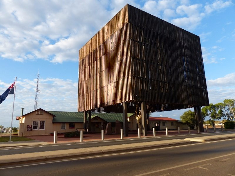 Barcaldine旅游景点-Tree Of Knowledge
