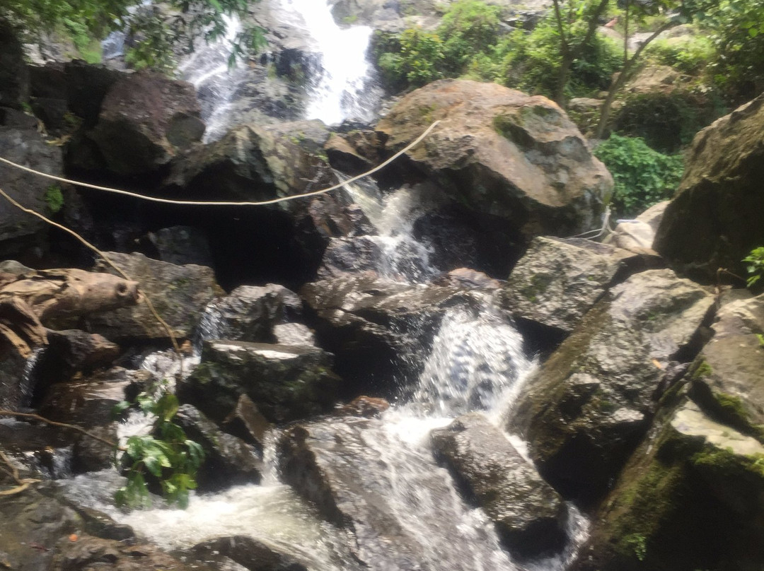 Krok E-Dok Waterfall景点图片