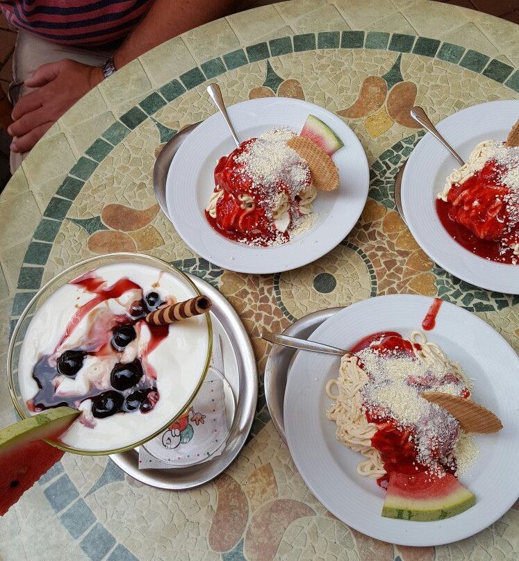 Uchte餐馆和美食-Eiscafe Martino