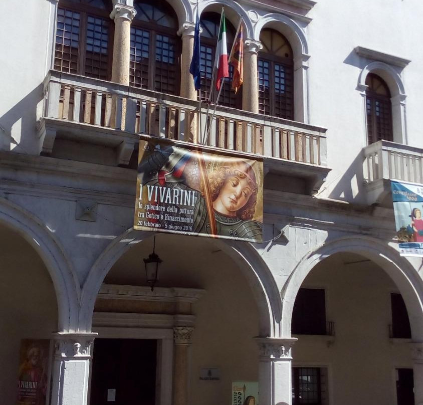 Palazzo Sarcinelli-科内利亚诺必去景点