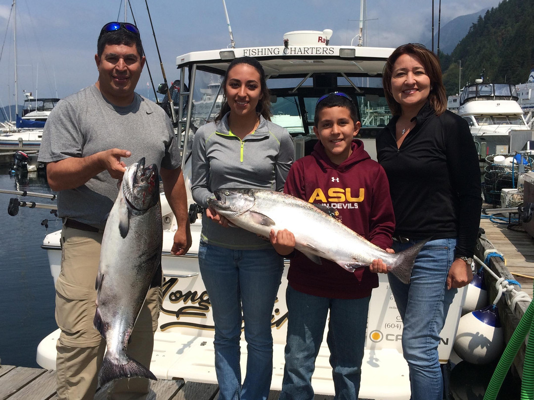 Mongoose Striker Fishing Charters-西温哥华必去景点