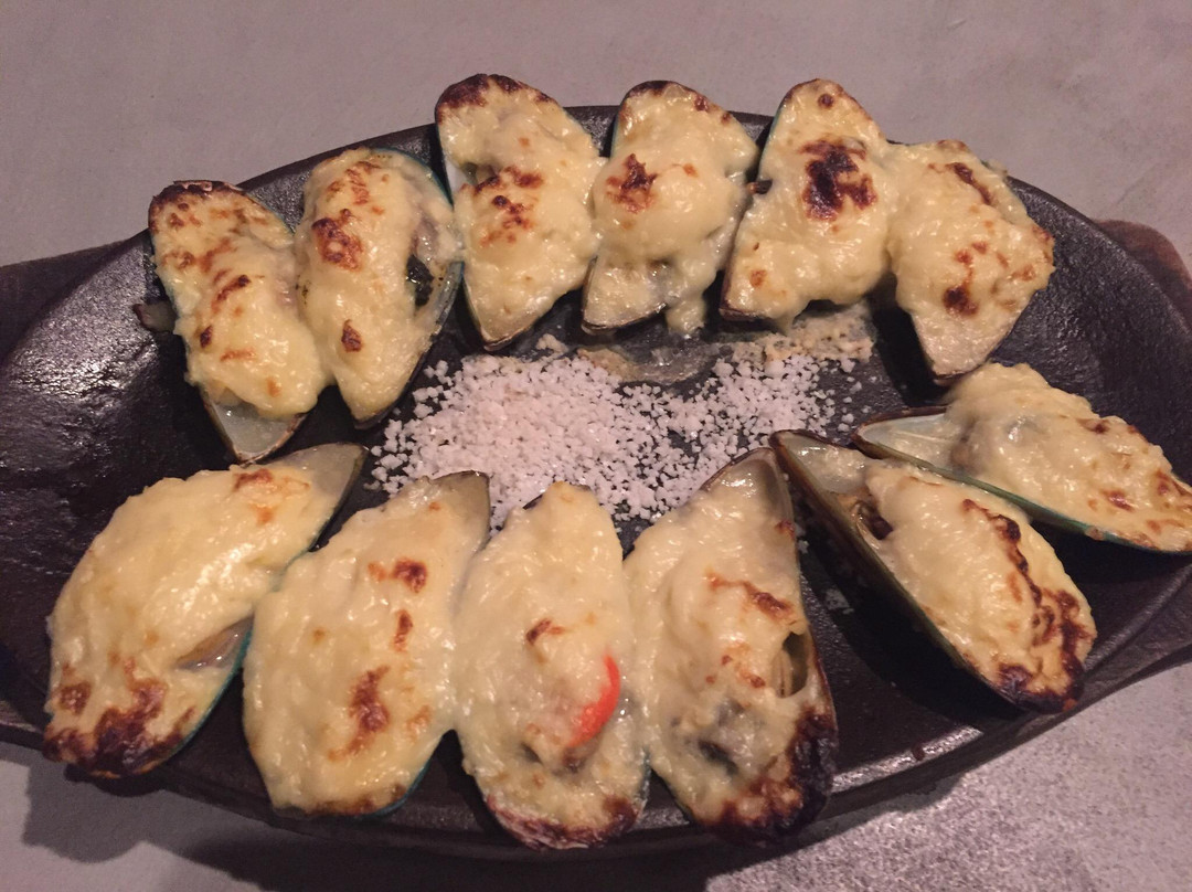 苏比克湾自由贸易区餐馆和美食-Pier One Bar and Grill