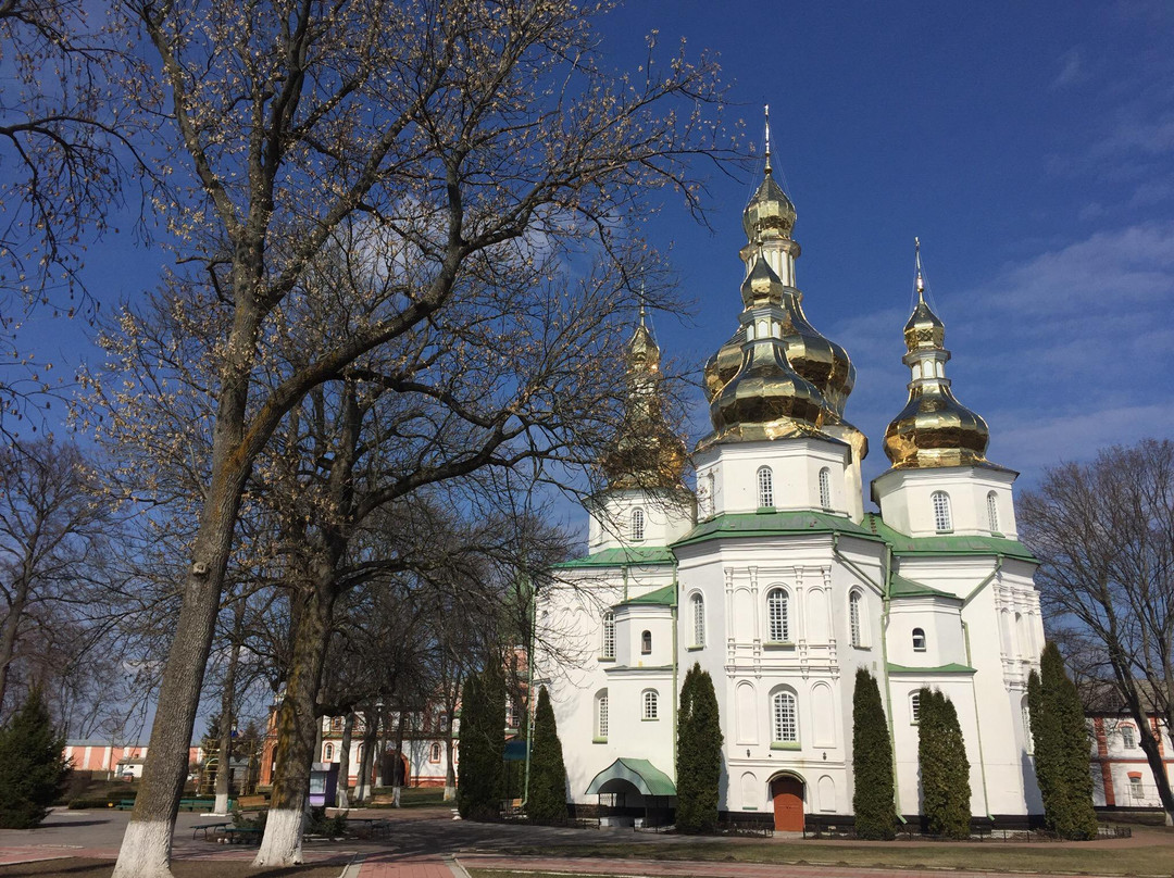 Holy Trinity Gustynskiy Prilukskiy Convent-Hustynya必去景点