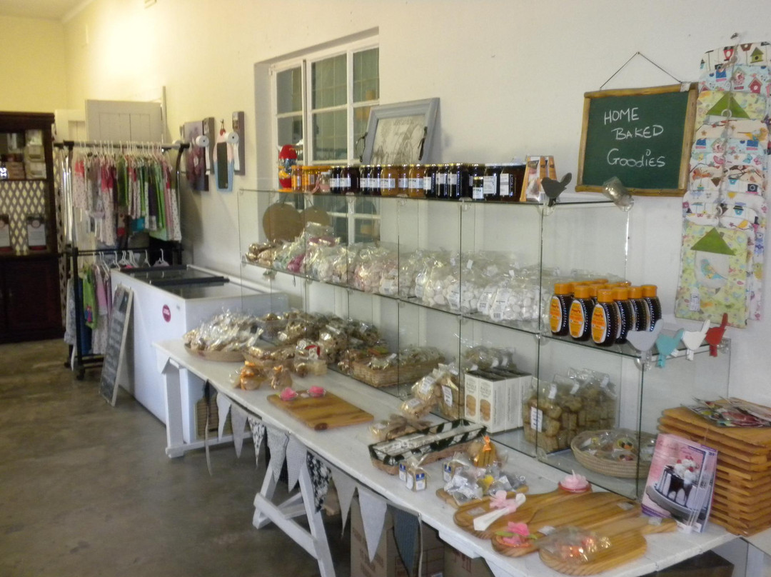 Canerat Crafts-圣露西亚必去景点