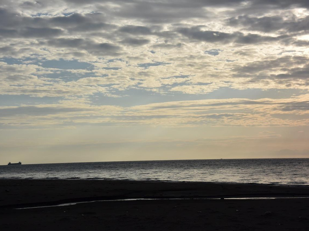 Hachigasaki Beach景点图片