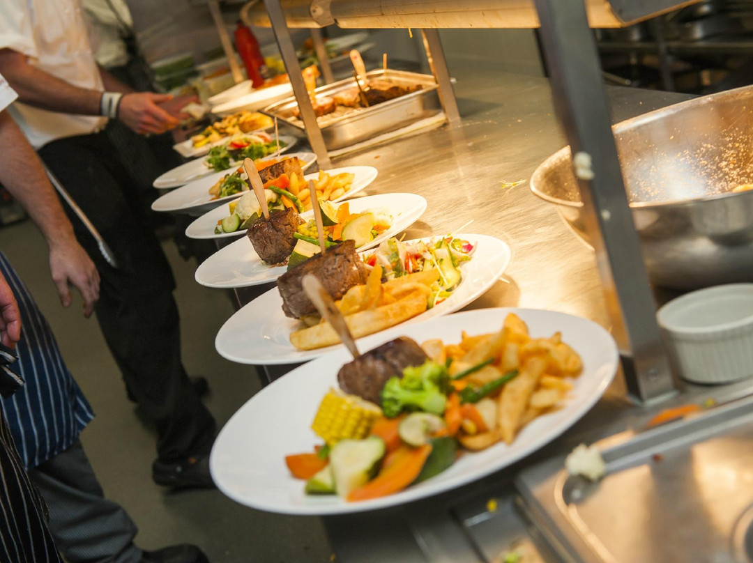 The Club Motor Inn主图