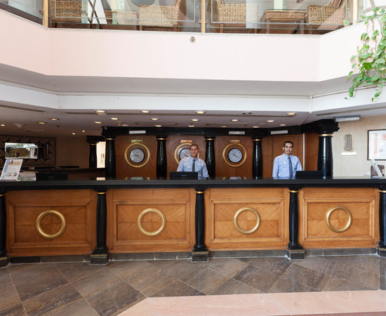 日出假日度假酒店主图