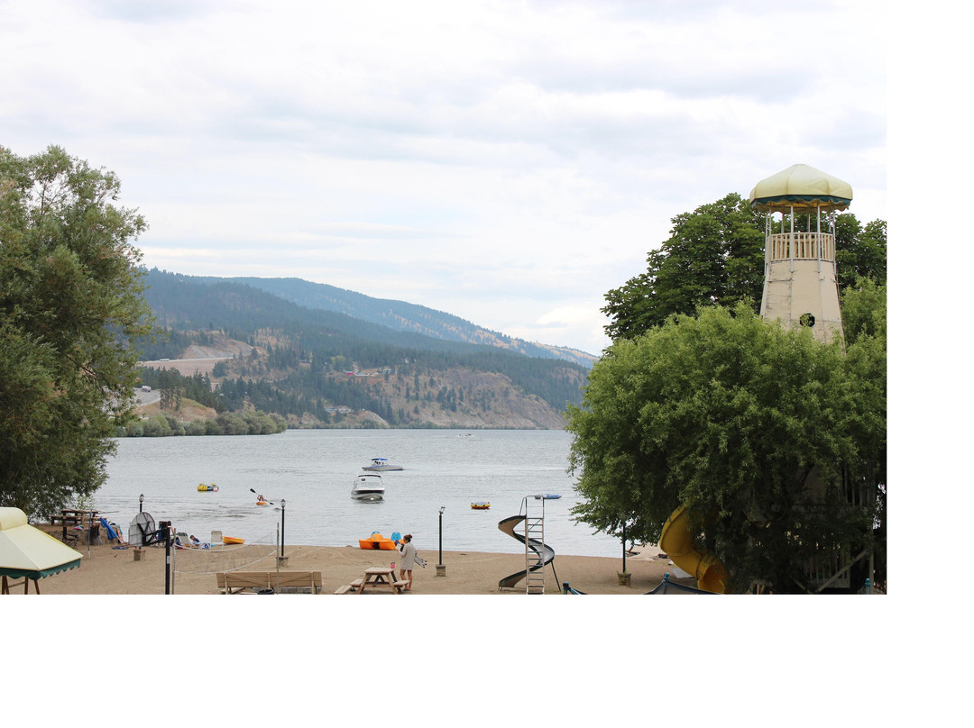 Kokanee Beach Resort