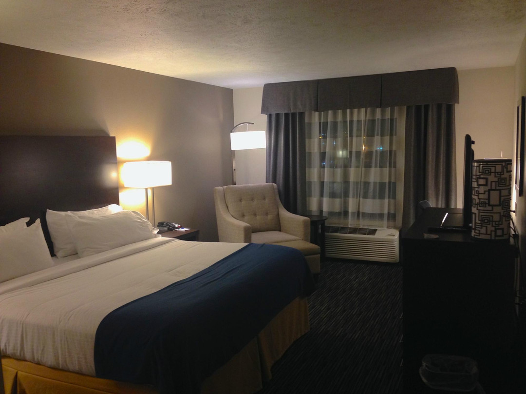La Vista酒店住宿-Holiday Inn Express & Suites Omaha South - Ralston Arena by IHG