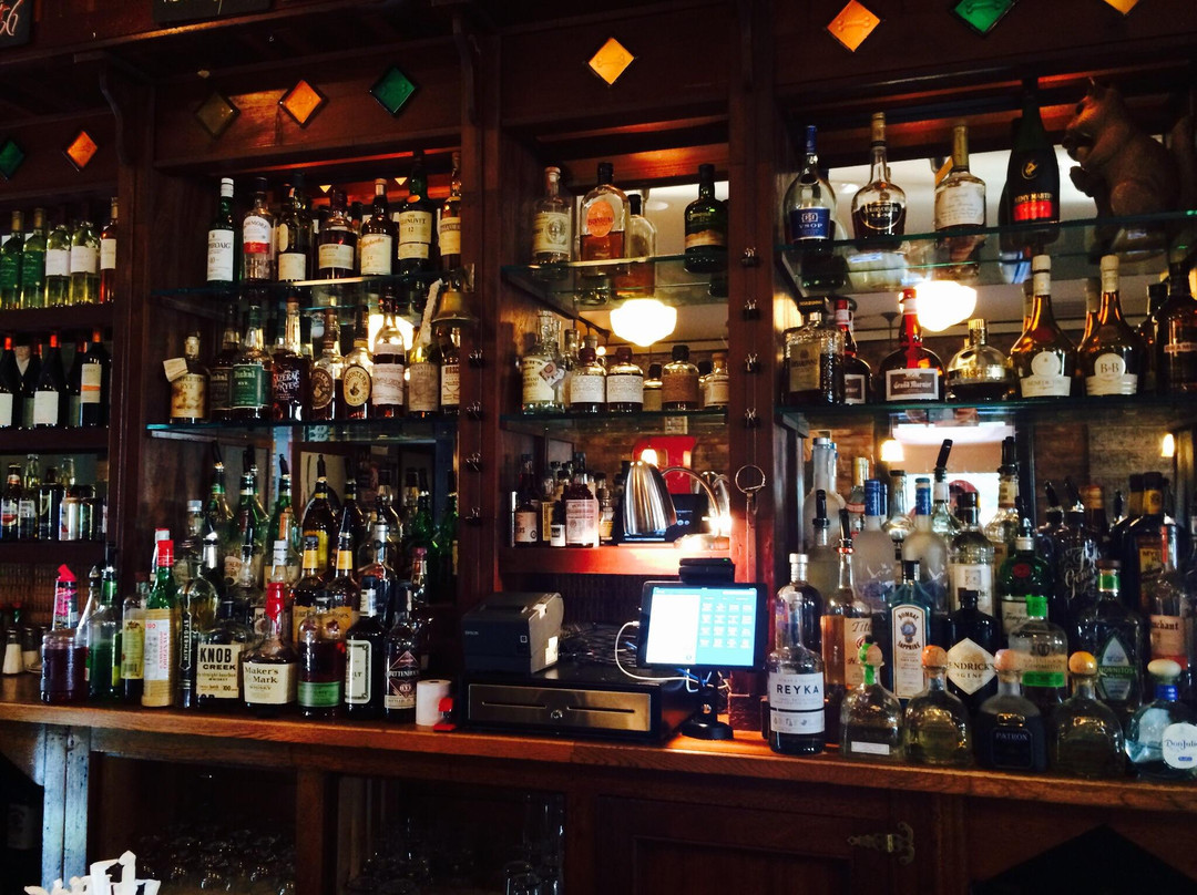 Dogwood Bar & Restaurant