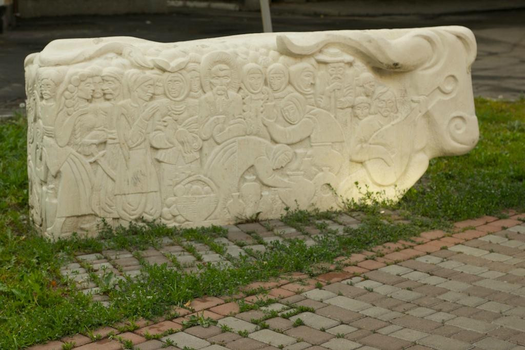 Gogol Heroes Sculpture Garden-Poltava必去景点