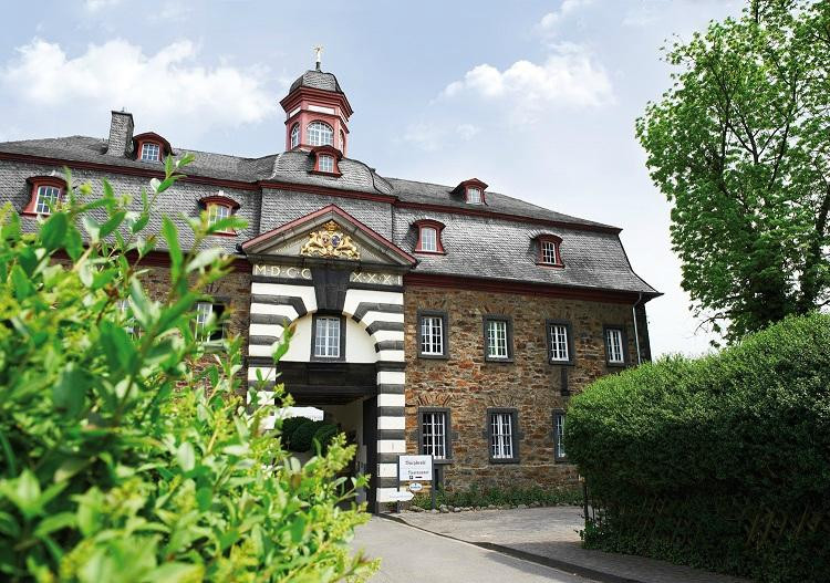 Niederzissen酒店住宿-Hotel Schloss Burgbrohl