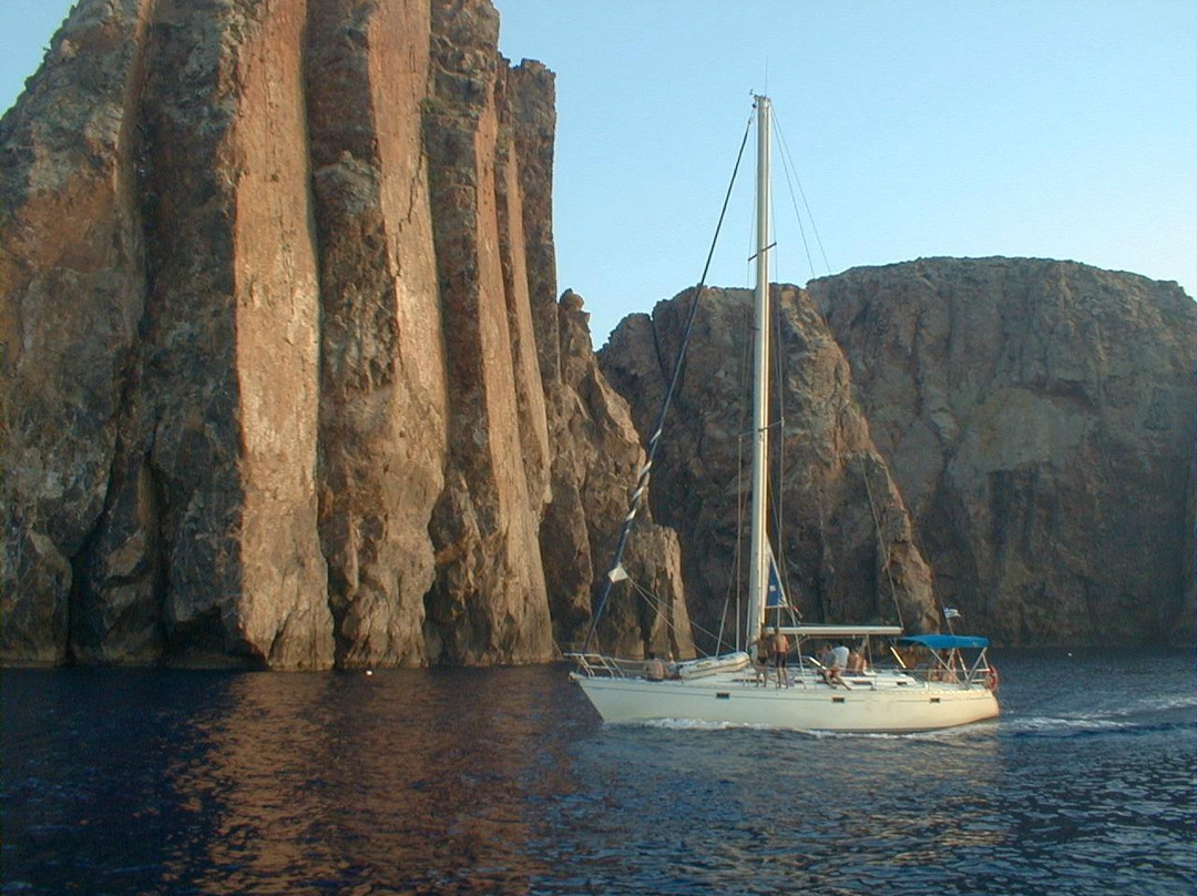 Polco Sailing Cruises-Adamas必去景点