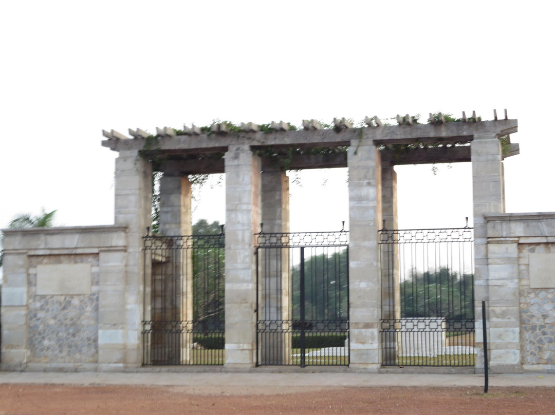 Thanbyuzayat War Cemetery景点图片