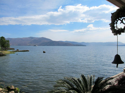 云渡洱海度假酒店主图