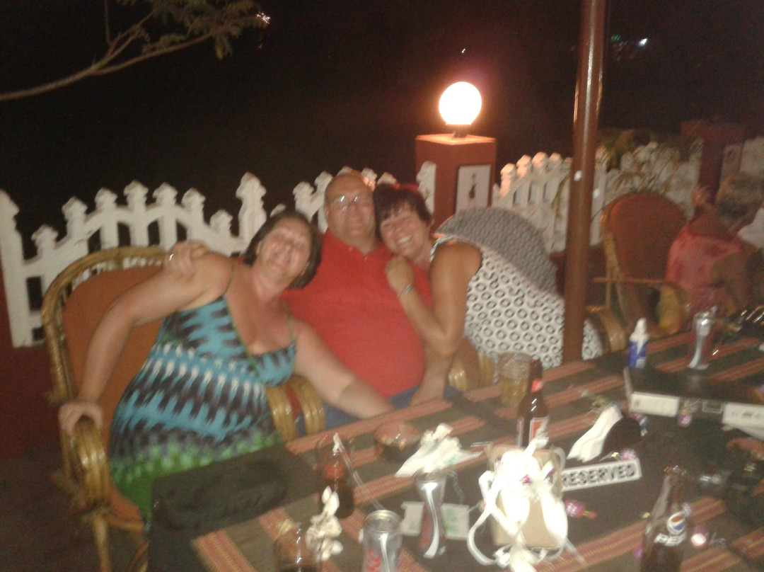 The World Famous Decades Bar-加兰古特必去景点