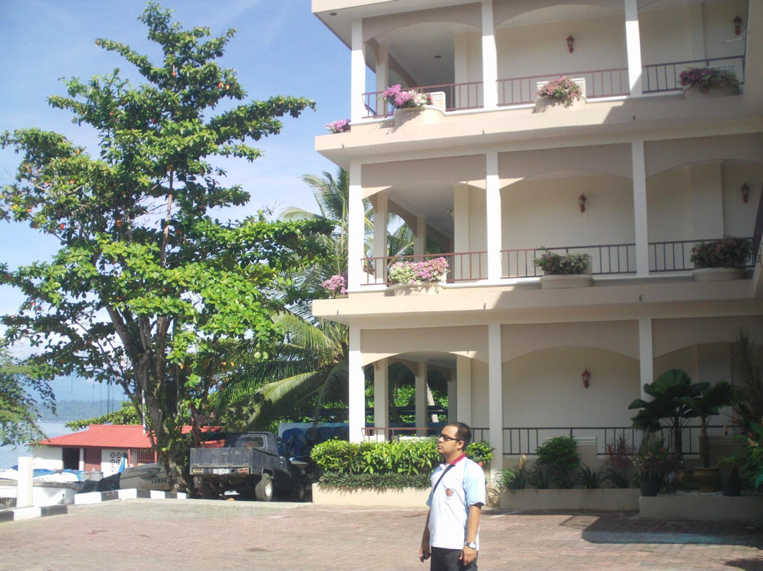 曼斯南岛海滩度假村酒店主图