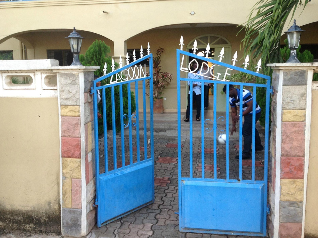 Mankwadze酒店住宿-Lagoon Lodge Winneba