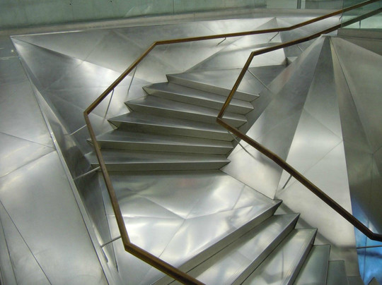 银行广场当代艺术馆-马德里必去景点