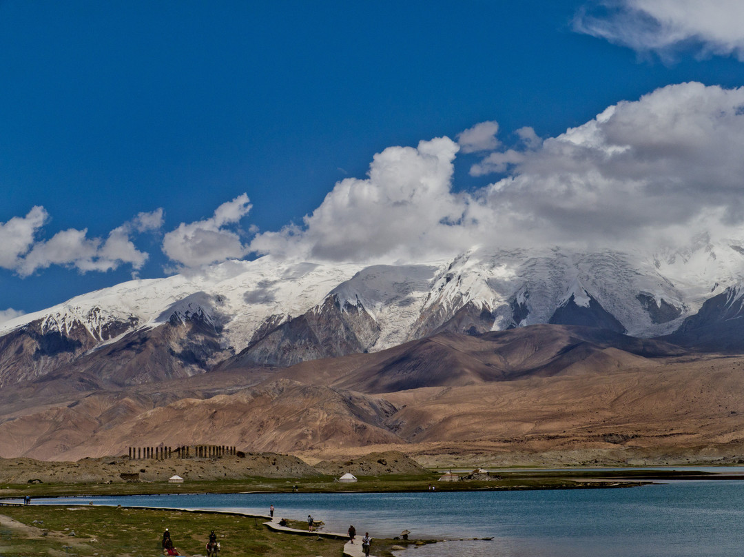 Karakul Lake Tours景点图片