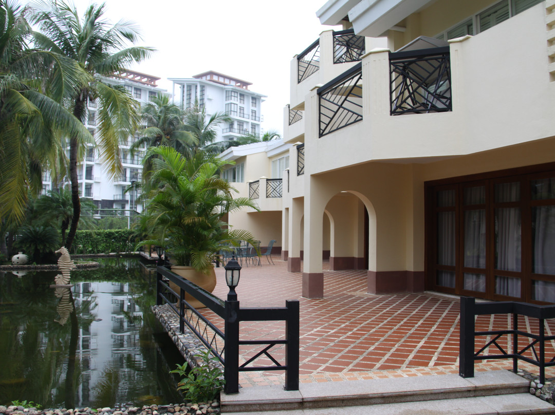 三亚椰林滩大酒店主图