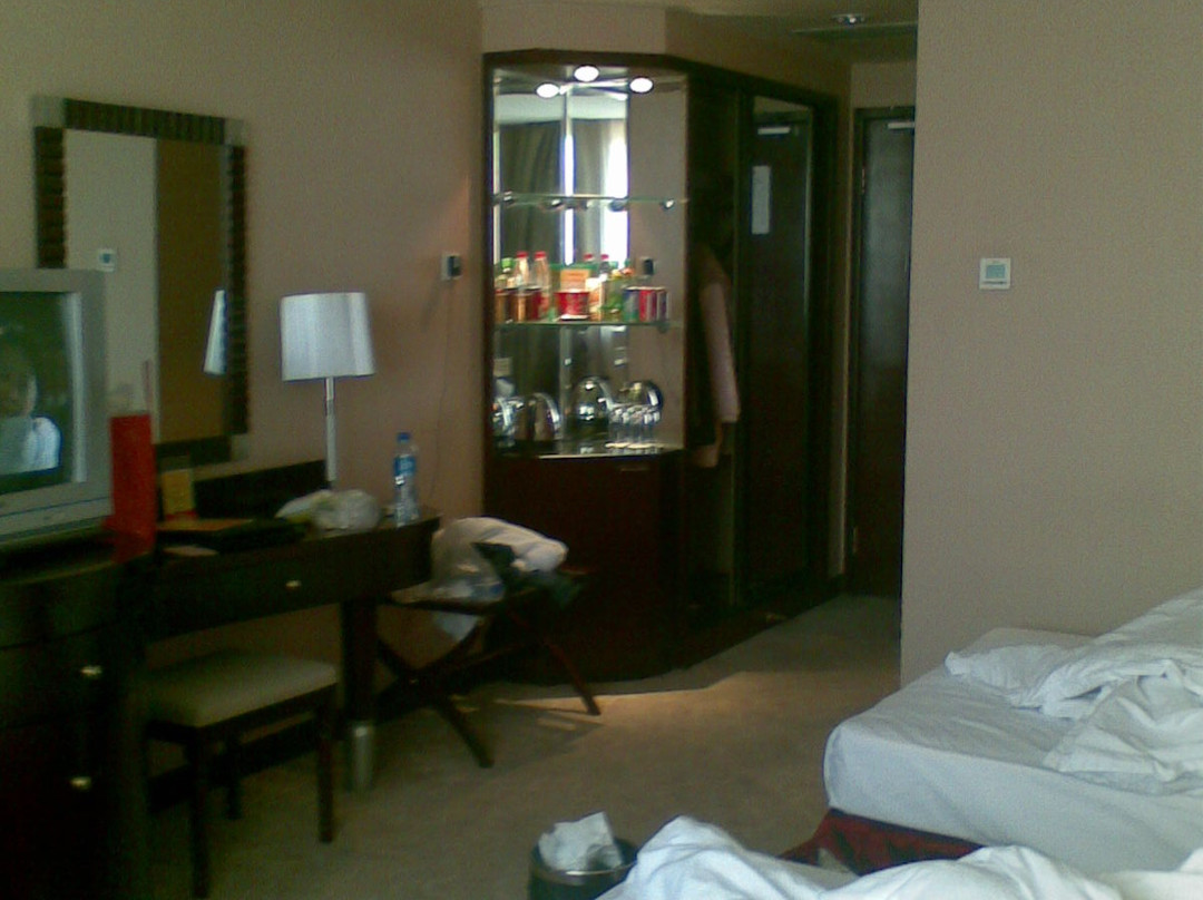 鸿瑞大酒店主图