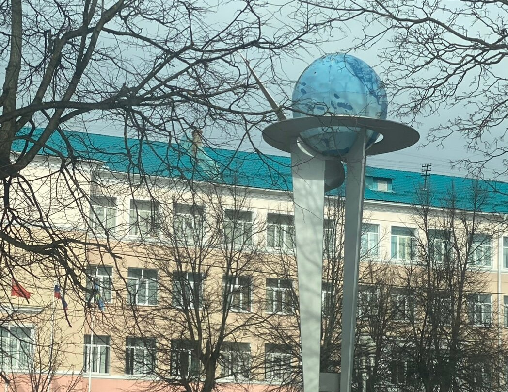 Monument to Metallurgists-Rollers