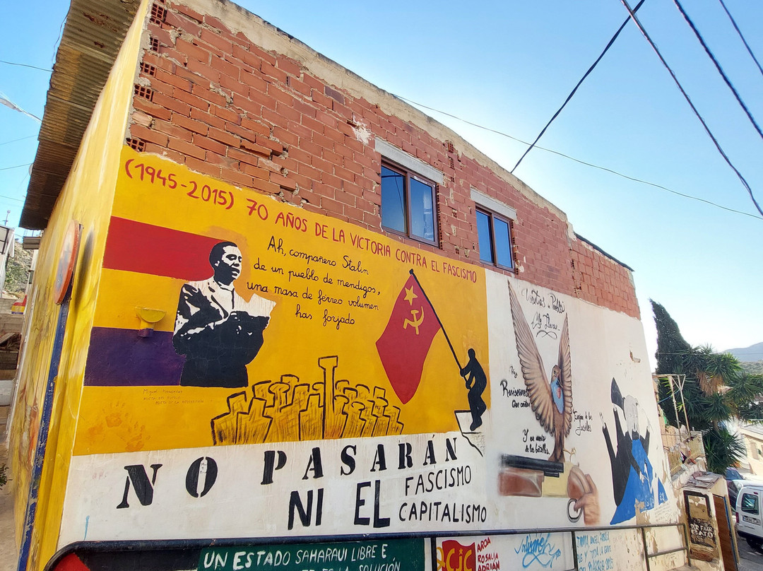 Muurschilderingen - Murales in de wijk San Isidro景点图片