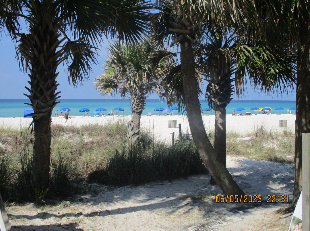 Holiday Terrace Beachfront Hotel, a By The Sea Resort