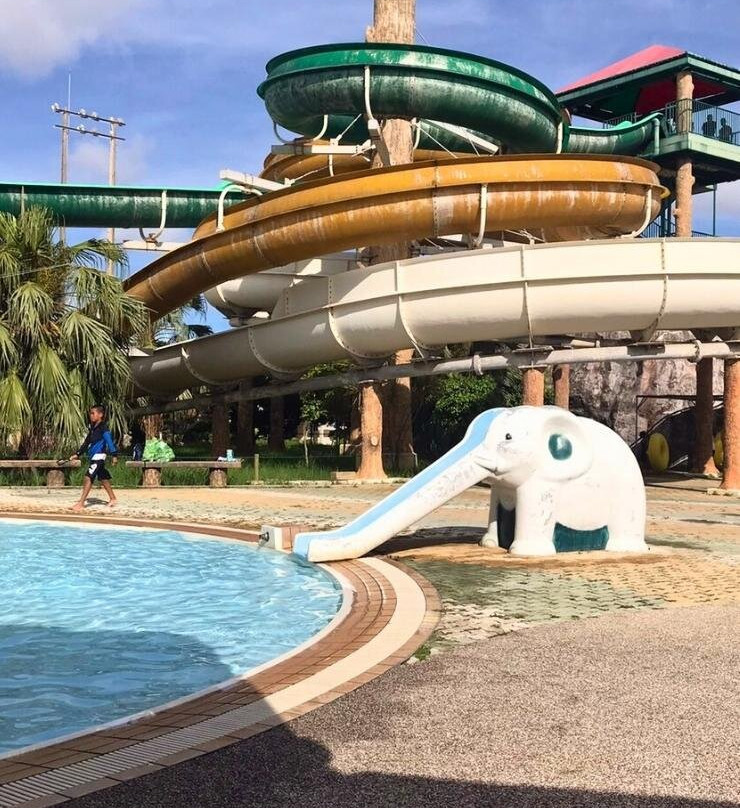 Nishizaki Pool-糸满市必去景点