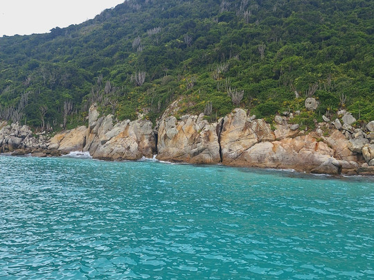 Cristiane Tour-阿拉伊阿尔港必去景点