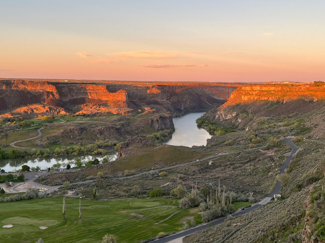 Big Green Adventure Tours-特温福尔斯必去景点