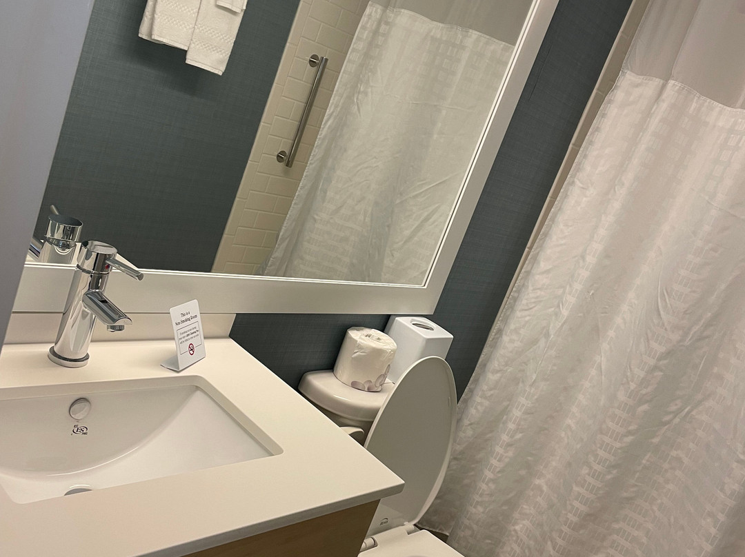 朗伍德疗养酒店