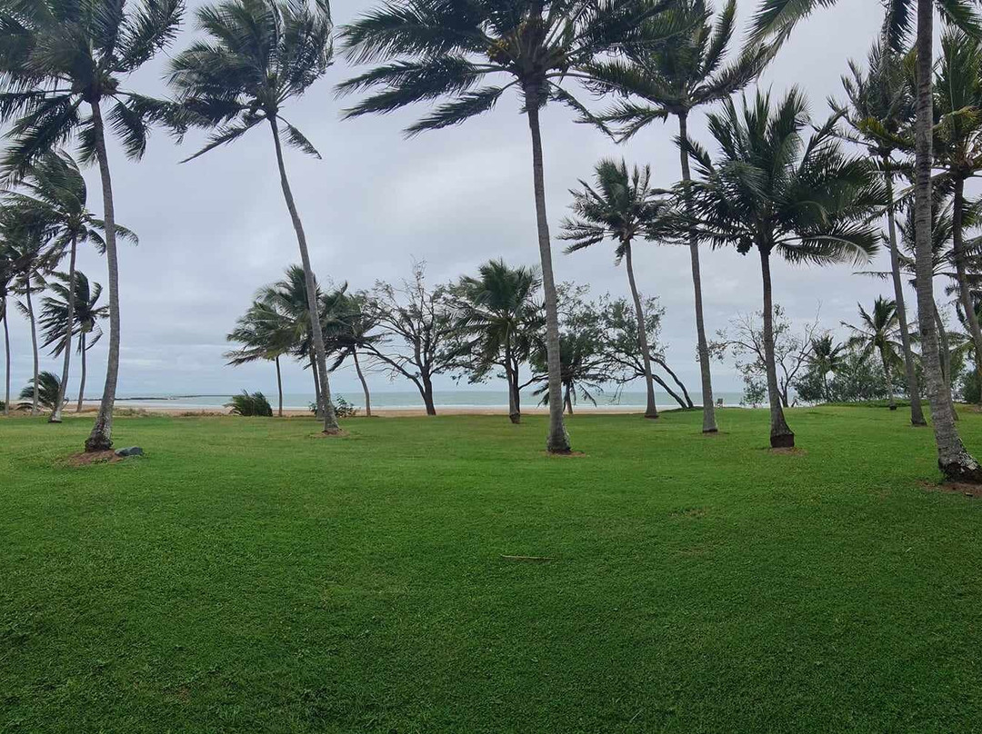 Sarina Beach Motel主图