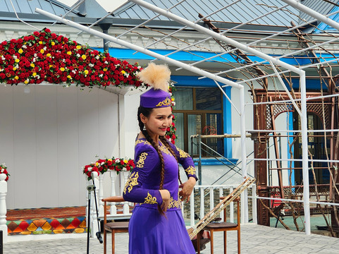 China Adventure-成都必去景点