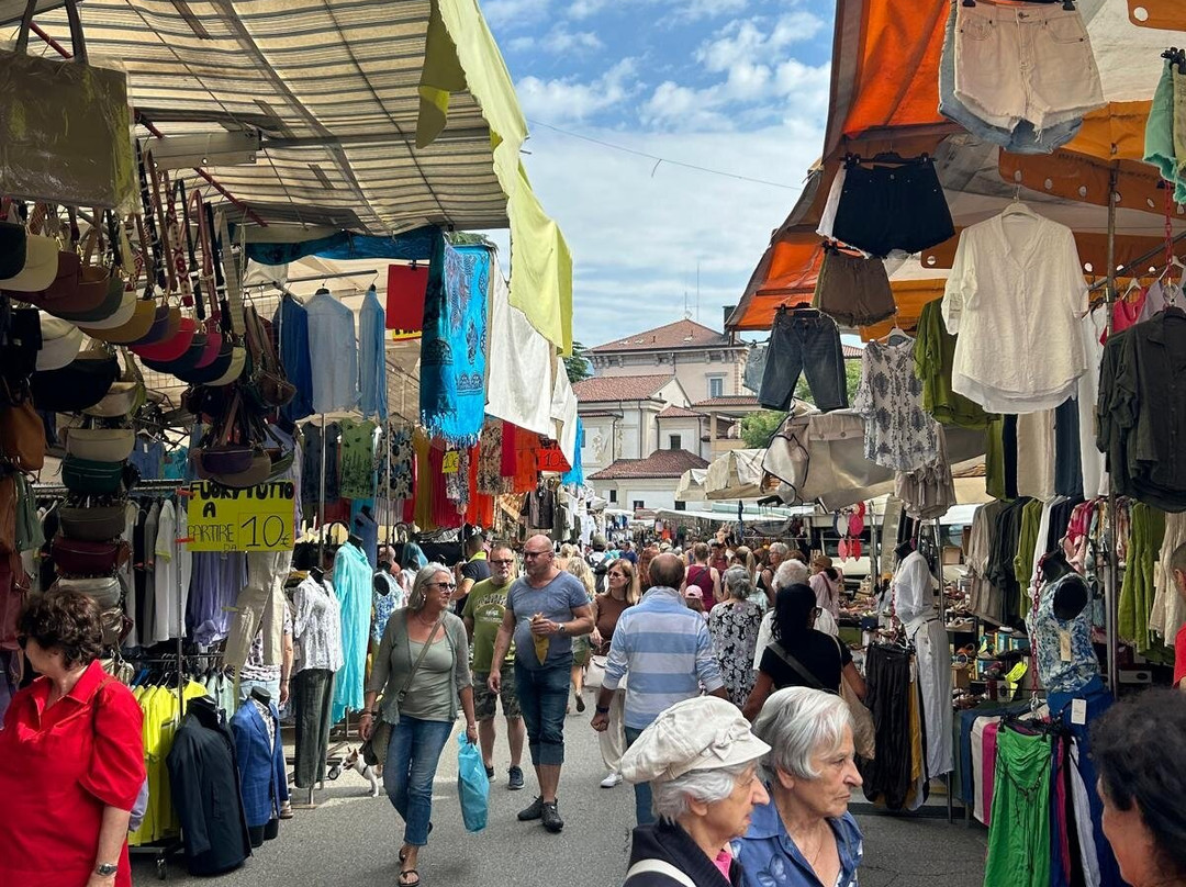 Mercato di Luino-Luino必去景点